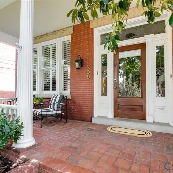 WONDERFULLY RENOVATED CLASSIC ROW HOME