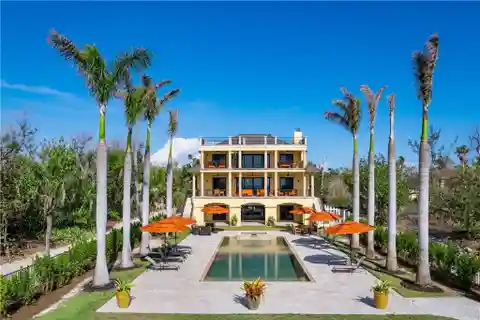 Avoca - Captivating Gulf-front Retreat