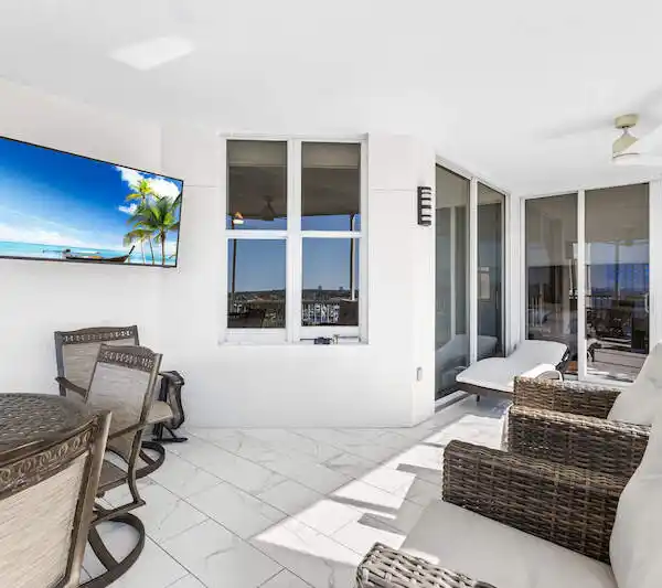 THE PINNACLE OF ELEGANCE IN THE SHORES AT GULF HARBOUR YACHT & COUNTRY CLUB