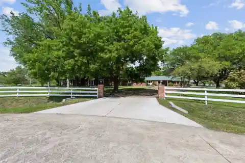 Spacious Property in Ranch Estates