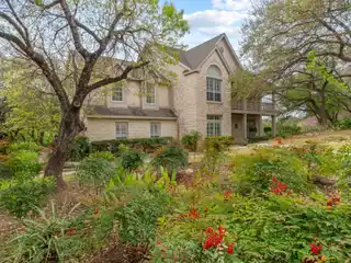 Austin Stone Home on a Private Cul-de-sac Street
