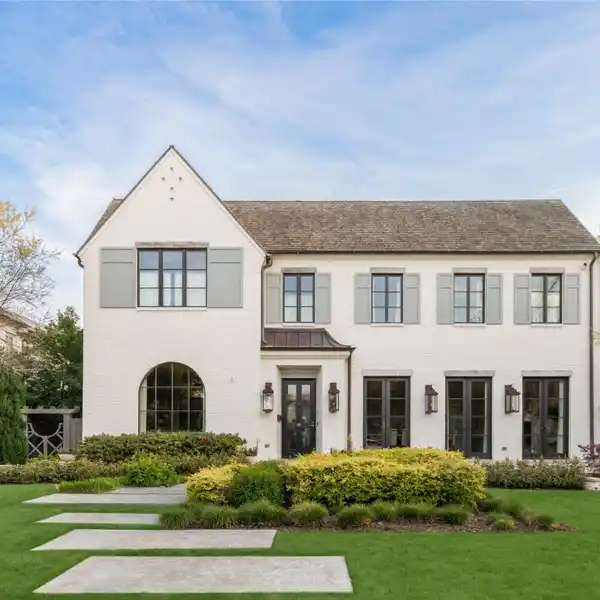 LUXURY HOME CURATED TO PERFECTION