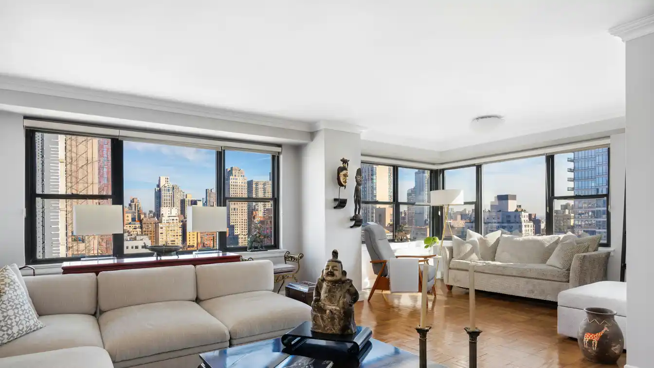 Sunny and Spacious One Bedroom with Great Views