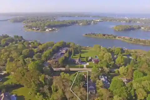 Charming Home with Views of Sag Harbor Cove