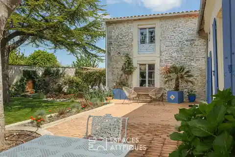 Elegant Property in a Wooded Park
