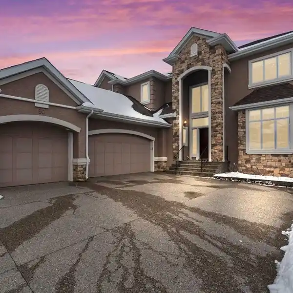 REMARKABLE EXECUTIVE ESTATE HOME