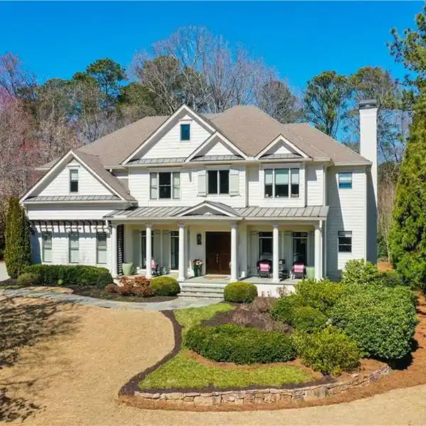 ELEGANT RENOVATED HOME IN OAK GROVE