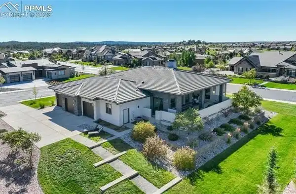 LUXURY LIVING IN THE GATED CALISTOGA VILLAGE IN FLYING HORSE