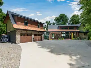 Curtis Creek Retreat with Flexibility