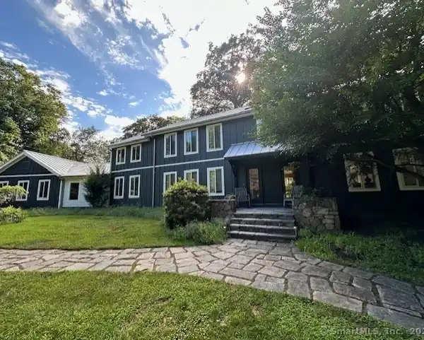 SECLUDED RIVERFRONT ESTATE