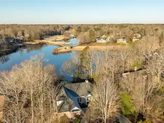 Waterfront Luxury in Ford's Colony