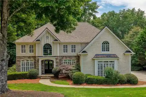 Refined Elegance in Prestigious Windward