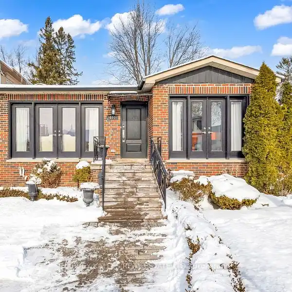 BEAUTIFULLY DESIGNED HOME IN THE HEART OF BEDFORD PARK