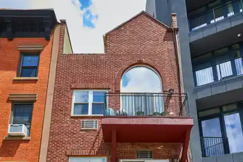 Sprawling Bed-stuy Townhouse