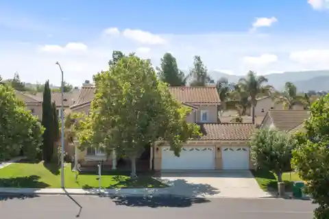 Spacious Four Bedroom Home in Sycamore Ranch