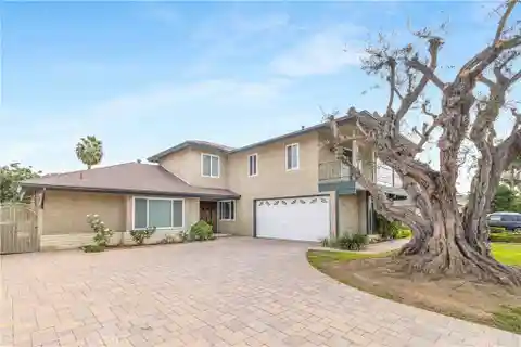 Spacious Pool Home on Quiet Cul-De-Sac