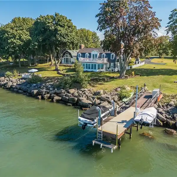 SPECTACULAR LAKE ONTARIO DESIGNER SHOWCASE