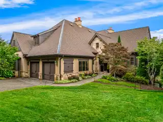 A Sanctuary for Four-seasons Living