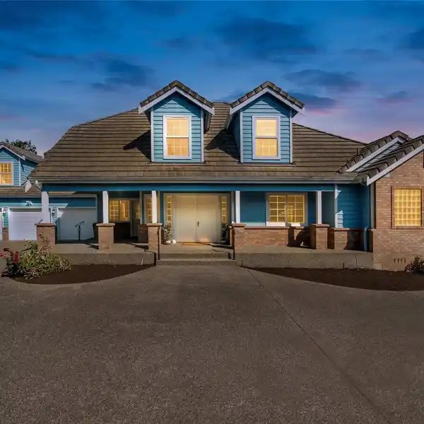 STUNNING CLEARVIEW HOUSE ON OVER ONE ACRE