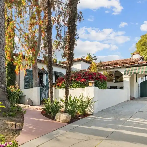 HISTORIC ELEGANCE WITH MODERN POTENTIAL