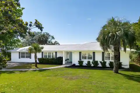 Marshfront Retreat with Private Creekside Dock