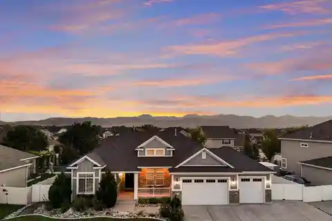 Gorgeous Rambler in Prestigious Bellevue