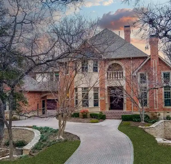 CLASSIC EUROPEAN STYLE HOME