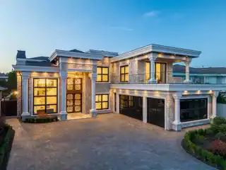 Luxurious Custom Home in the Prestigious Granville Area