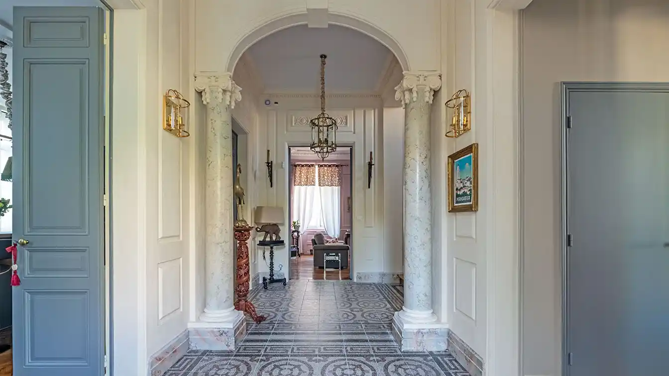 19th Century Mansion Tastefully Renovated in the Heart of Town