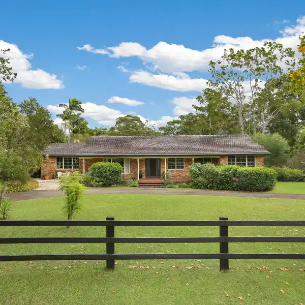 PICTURESQUE PROPERTY SET AGAINST A BACKDROP OF NATURAL SERENITY