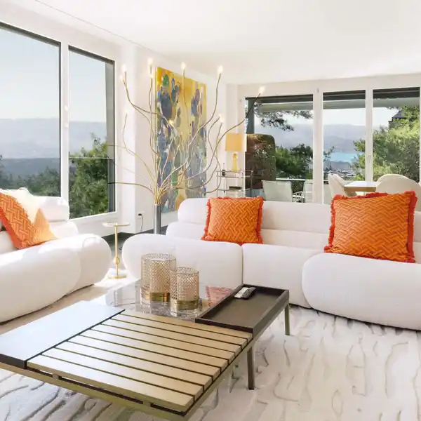 AN ELEGANT RESIDENCE AT ZüRICHBERG