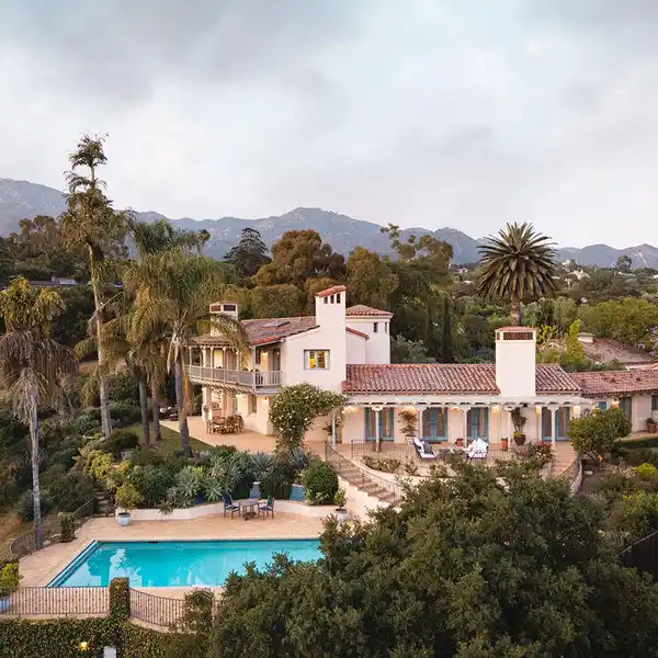 RESORT-LIKE CLASSIC MEDITERRANEAN ESTATE