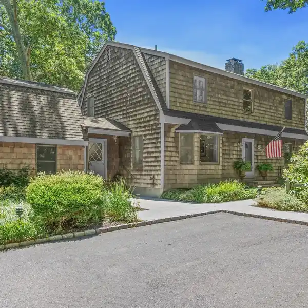 CHARMING RENTAL HOME IN PRIME WATER MILL