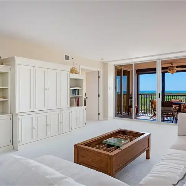 RARE HOME IN THE PRESTIGIOUS ST. PIERRE