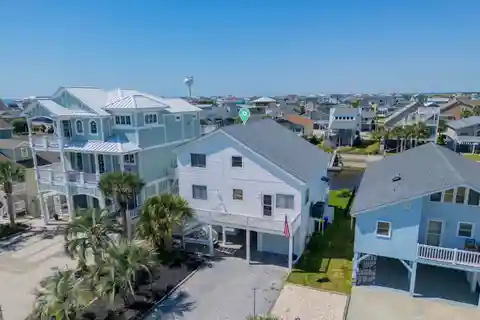 Beautifully Maintained Canal-Front Home
