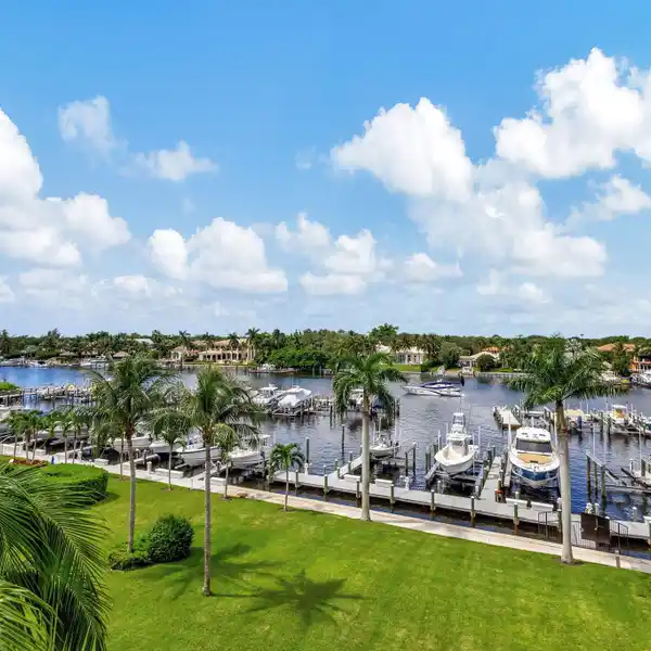 PENTHOUSE OVERLOOKING BAY COLONY'S PRIVATE MARINA