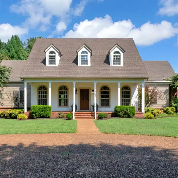 UNIQUE AND HARD TO FIND TWO HOME PROPERTY