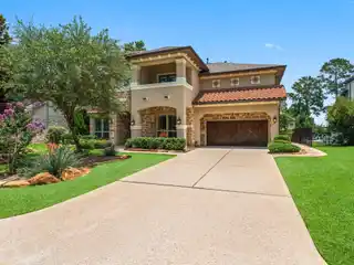 Spacious Home Steps from Spincaster Park