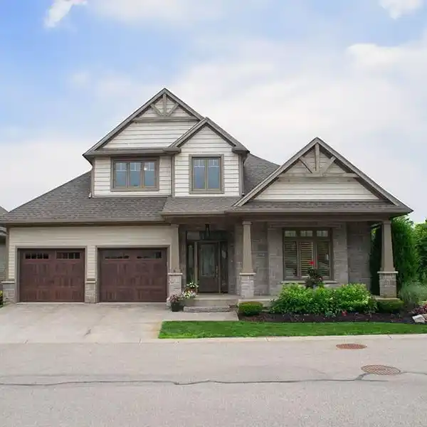 RIVERFRONT ELEGANCE WITH UNMATCHED SUNSET VIEWS