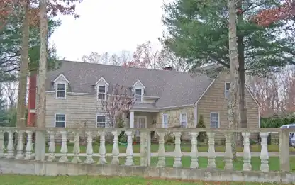 BEAUTIFULLY DECORATED TRADITIONAL SOUTHAMPTON RETREAT