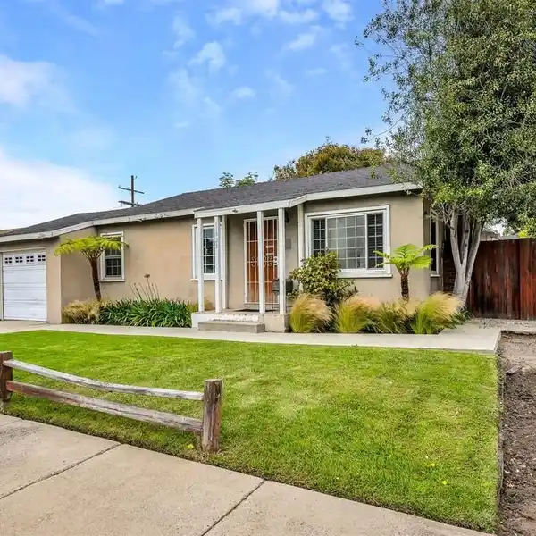 CHARMING HOME WITH SPACIOUS BACKYARD
