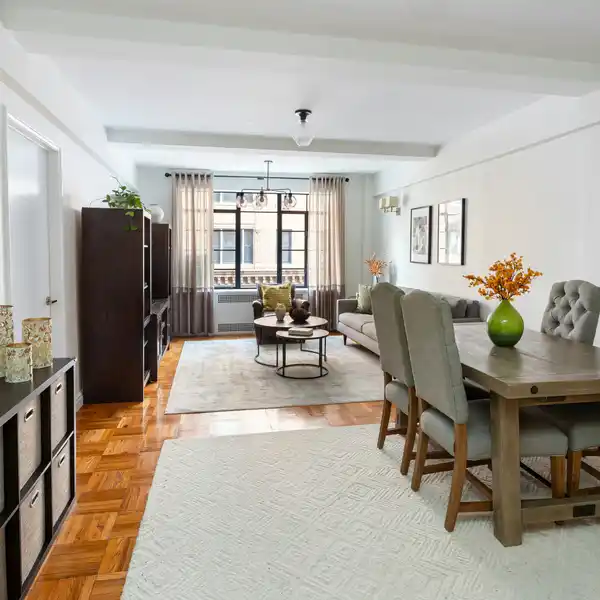 SPACIOUS THREE BEDROOM IN EXCELLENT CONDITION