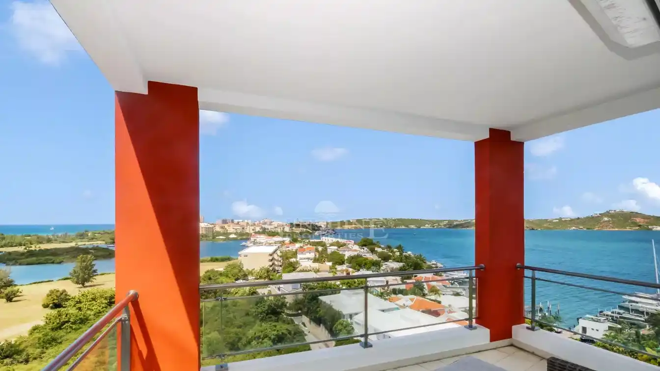Spacious Two Bedroom Apartment at Aquamarina