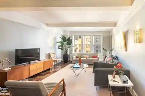 Renovated Classic 7 Right off Central Park