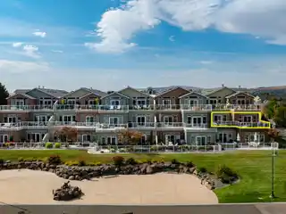 Single-Level End Unit Condo in the Moorings at Columbia Point