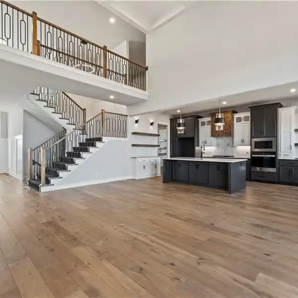 SPACIOUS CUSTOM BEAUTY