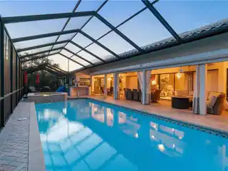 Exquisite Home in Sought-after Spanish Wells