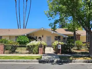 Bright Home in a Prime Area of Woodland Hills