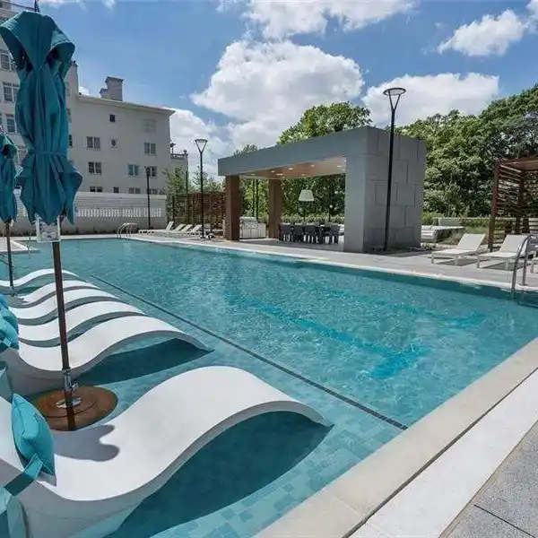 SOUGHT-AFTER RESIDENCE IN PRESTIGIOUS GRAYDON BUCKHEAD
