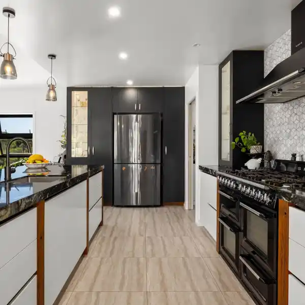 MODERN ELEGANCE ON NATIVE BUSH SANCTUARY